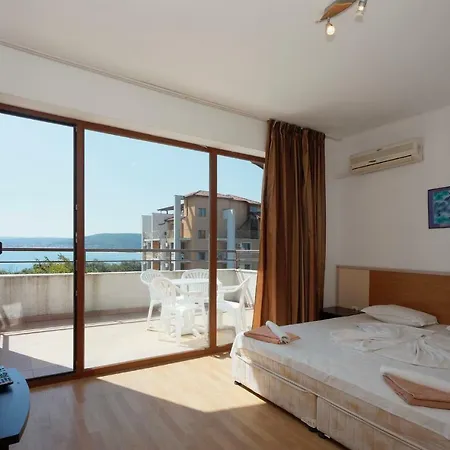 Hotel Vemara Club And - Free Parking And Free Access