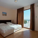 Ξενοδοχείο Vemara Club And - Free Parking And Free Access