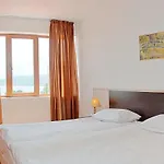 Ξενοδοχείο Vemara Club And - Free Parking And Free Access 3*