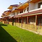 Ξενοδοχείο Vemara Club And - Free Parking And Free Access