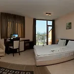 Vemara Club And - Free Parking And Free Access Ξενοδοχείο 3*