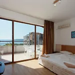 Ξενοδοχείο Vemara Club And - Free Parking And Free Access