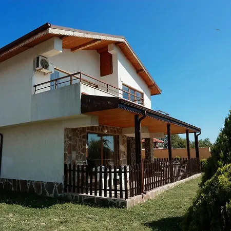 Hotel Vemara Club And - Free Parking And Free Access 3*