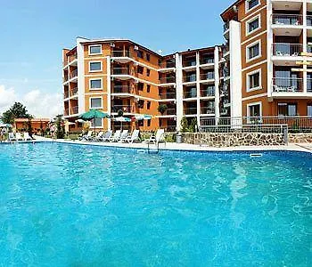Vemara Club And - Free Parking And Free Access Hotel 3*