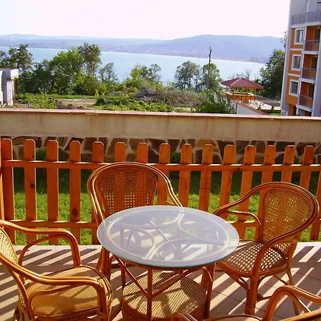 Vemara Club And - Free Parking And Free Access