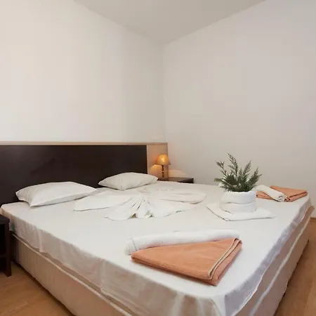 Vemara Club And - Free Parking And Free Access Obzor