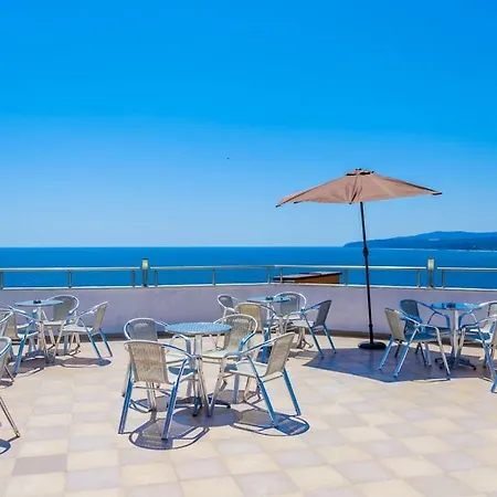 Vemara Club And - Free Parking And Free Access Hotel