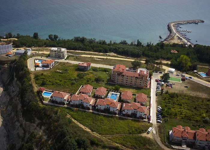 Vemara Club And - Free Parking And Free Access Hotel 3*