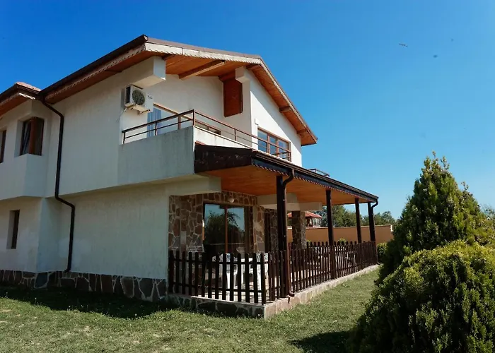 Hotel Vemara Club And - Free Parking And Free Access 3*